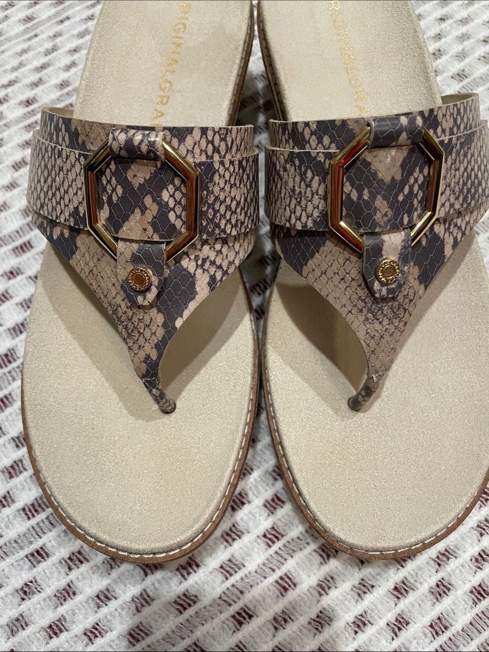 Cole Haan Original Grand Platform Snake Print Thong Wedge Sandals Size 9.5 Excel - Picture 4 of 10